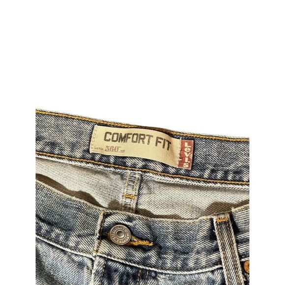 Vintage Levi's 550 Men's Relaxed Fit Tapered Jeans 36x30 Light Wash - Picture 2 of 4